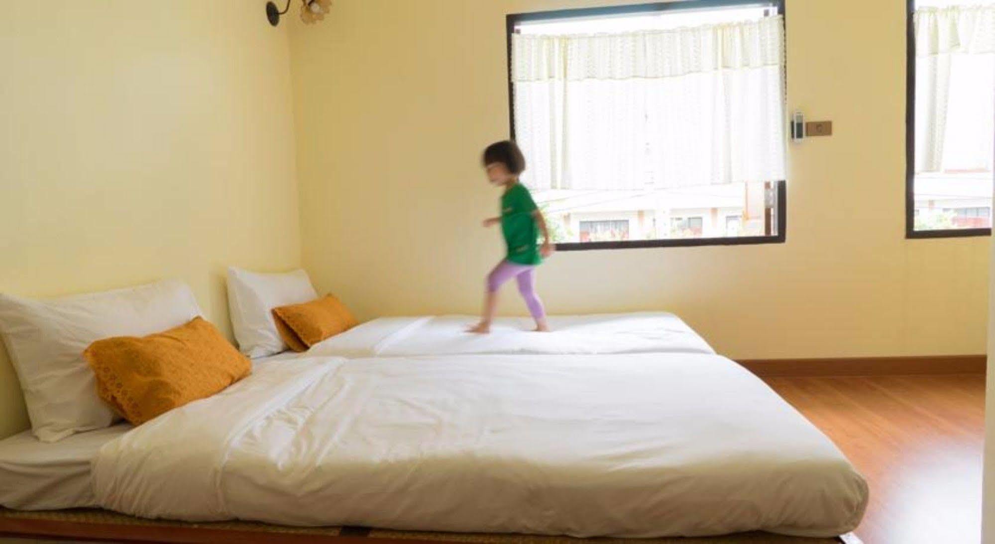 Manon Sleepeatdrink Chiang Mai Exterior foto