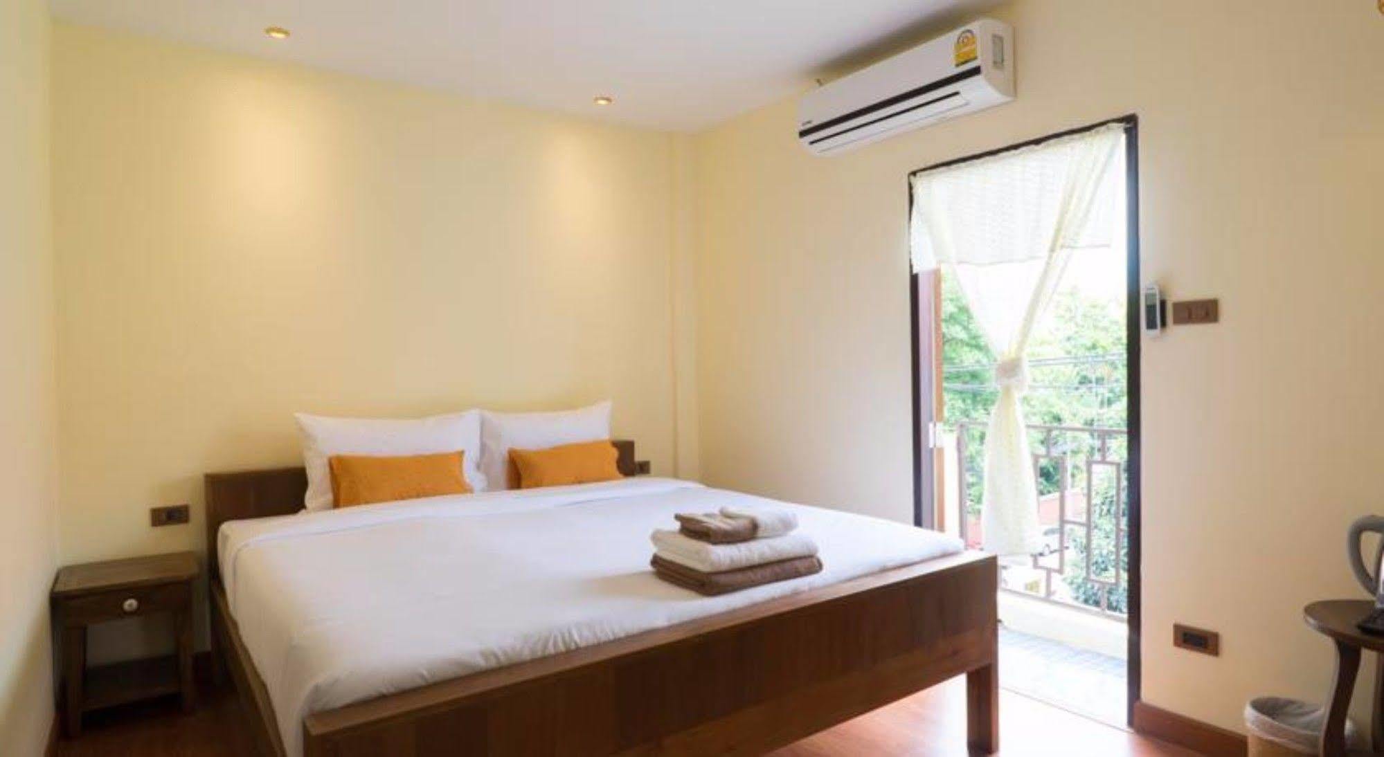 Manon Sleepeatdrink Chiang Mai Exterior foto