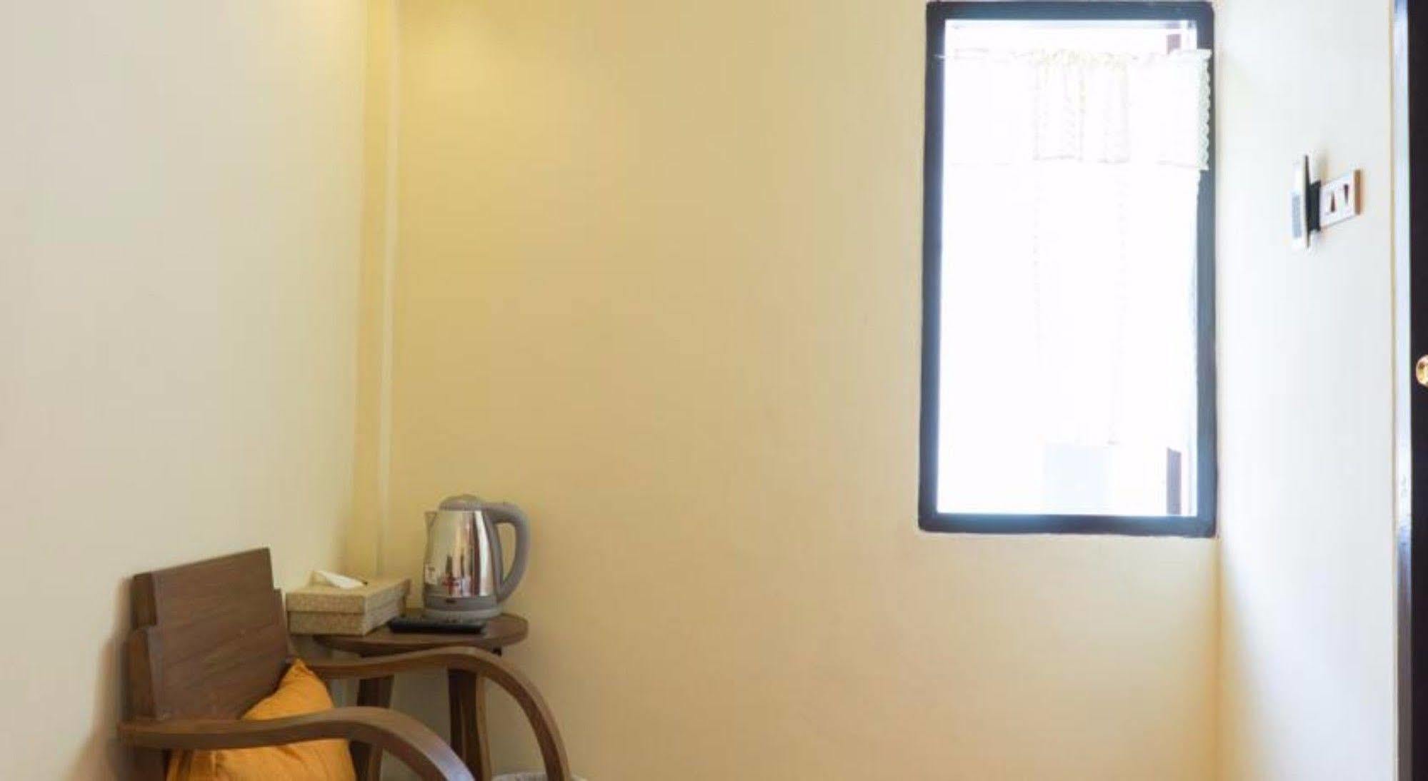 Manon Sleepeatdrink Chiang Mai Exterior foto